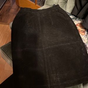 VINTAGE 1980'S BLACK SUEDE SKIRT NEW WITH TAGS SIZ